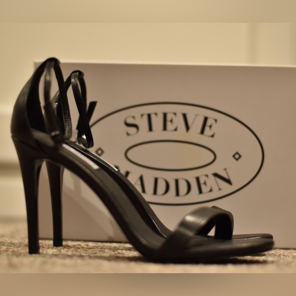 Black Stecy Steve Madden heels